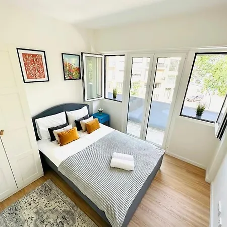 Crespo Flat Next To Avenida Liberdade Location