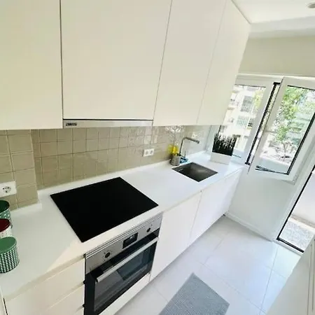 Crespo Flat Next To Avenida Liberdade Location Apartamento Lisboa